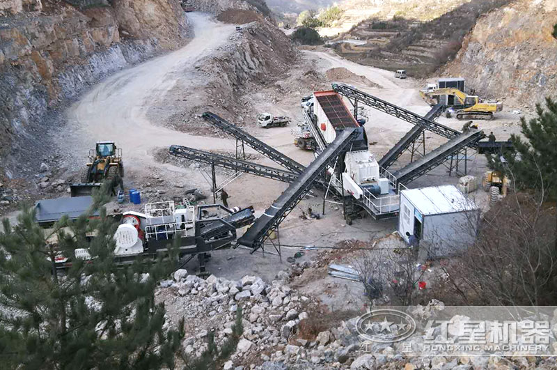 礦山碎石機作業現場